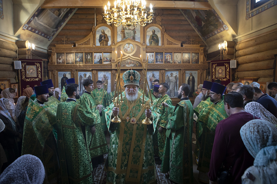 Престольный праздник в Серафимовском храме Балашихи